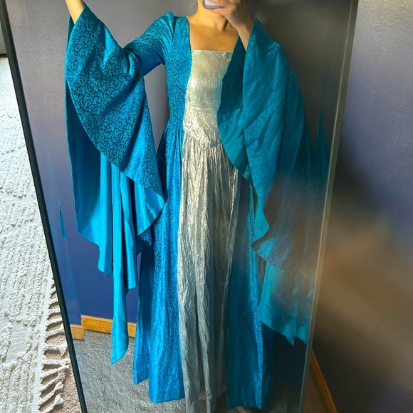 ✨🌙 Beautiful Medieval Renaissance Gown 🌙✨ - Picture 11 of 16